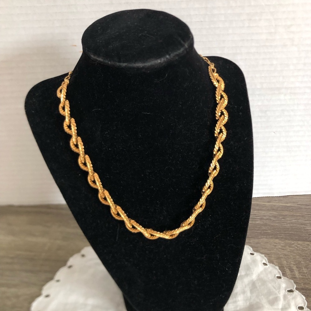 Vtg MCM Gold Tone Leaf Necklace